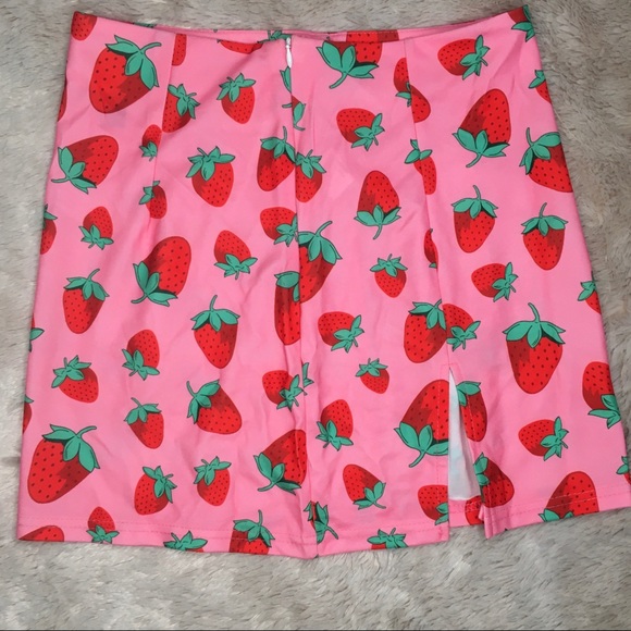 Shein Strawberry Skirt Size S Small 28in waist 28” - Picture 2 of 6